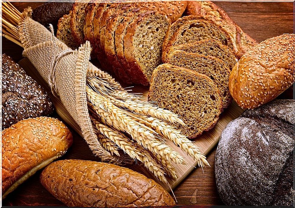 Whole grains for hemorrhoids