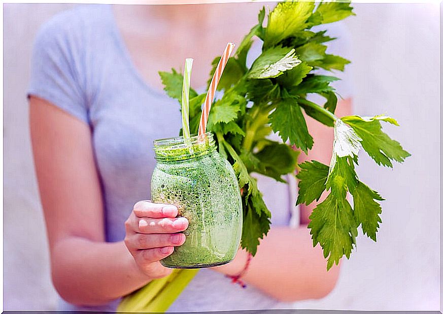 Parsley and celery smoothie