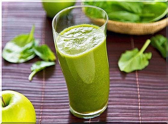 smoothies with green apple