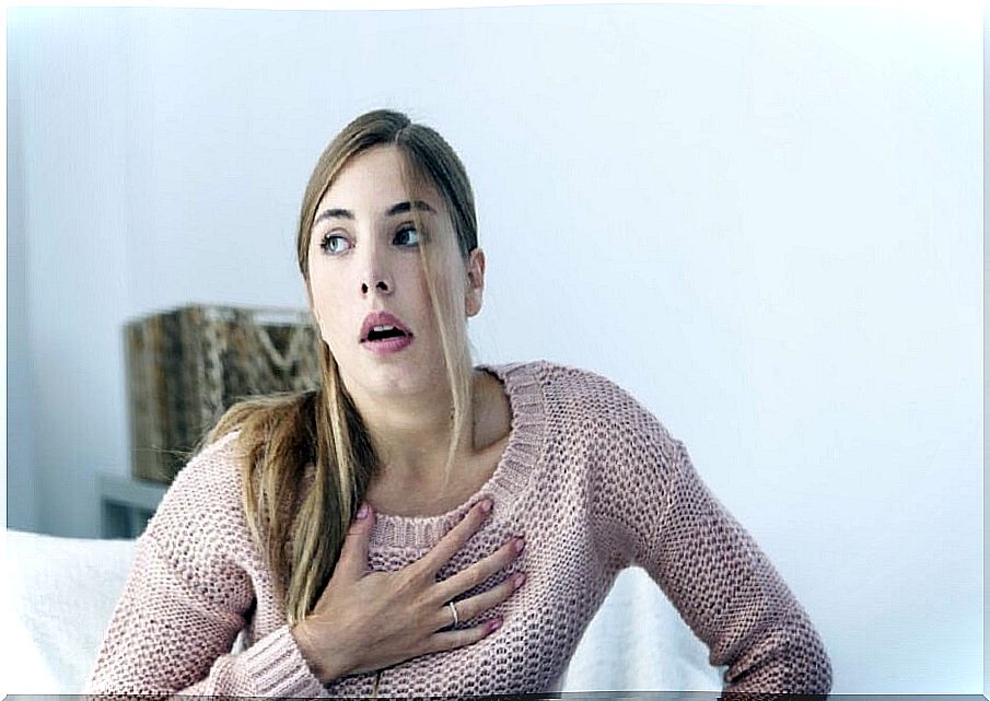 Having a choking sensation can be one of the signs of a heart attack